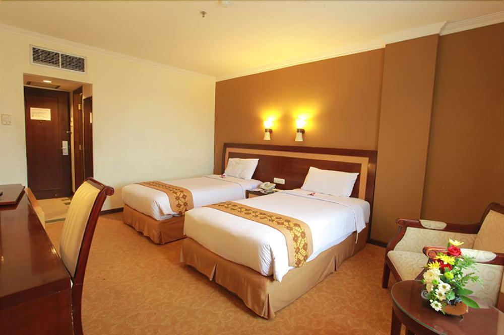 Semesta Heritage Hotel & Convention Semarang Exteriér fotografie