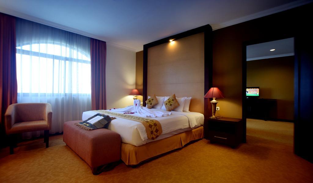 Semesta Heritage Hotel & Convention Semarang Exteriér fotografie