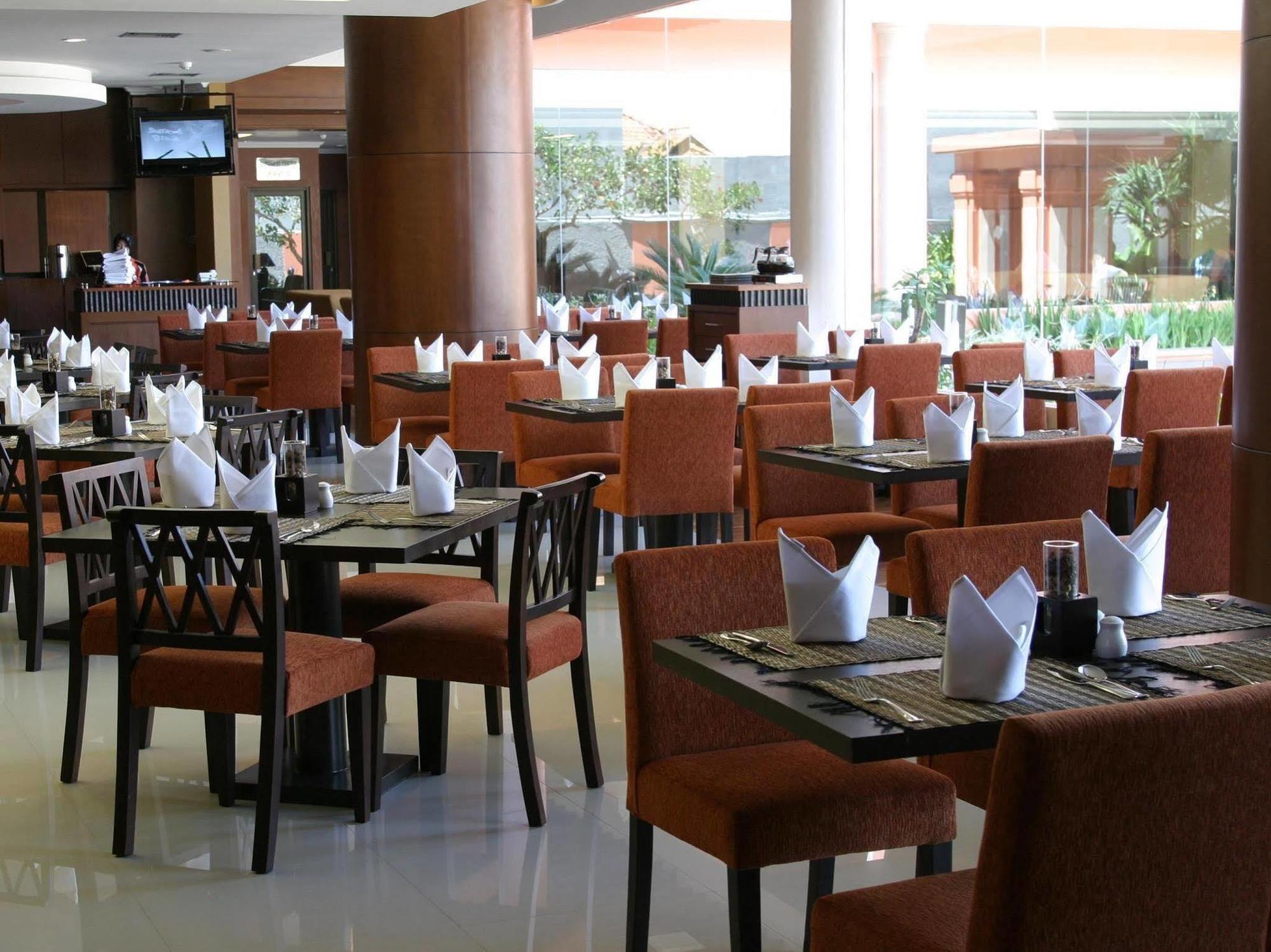 Semesta Heritage Hotel & Convention Semarang Exteriér fotografie